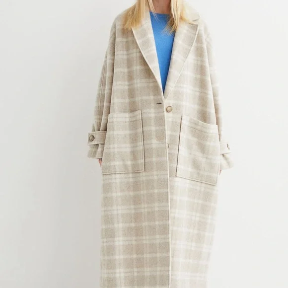 Beige coat - Picture 5 of 5